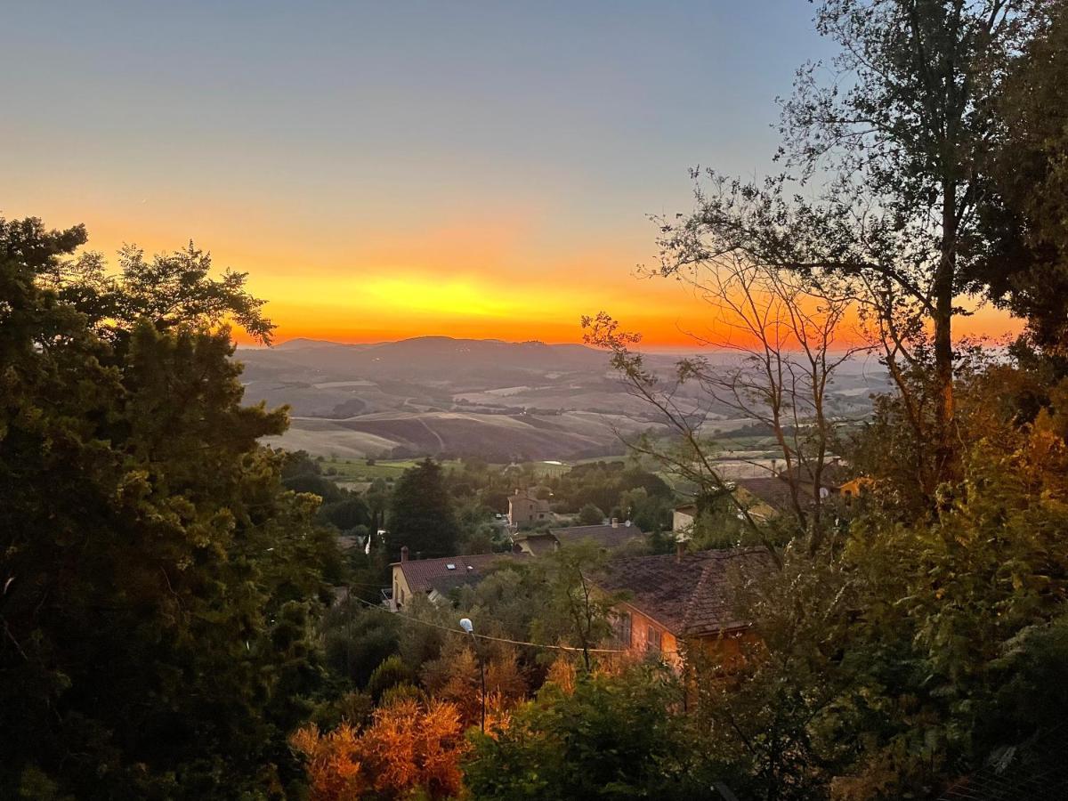 Pulcinella Appartamento Tipico Centro Storico Montepulciano Bagian luar foto