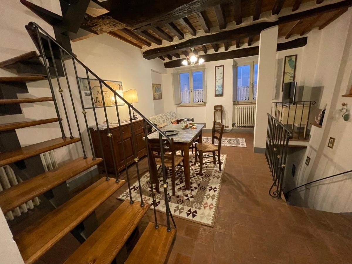 Pulcinella Appartamento Tipico Centro Storico Montepulciano Bagian luar foto