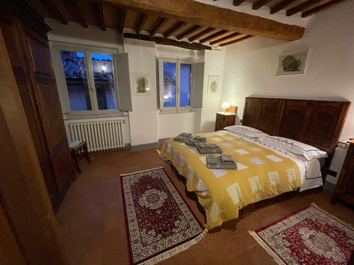 Pulcinella Appartamento Tipico Centro Storico Montepulciano Bagian luar foto
